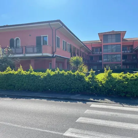 A Tonfano 1km Mare شقة